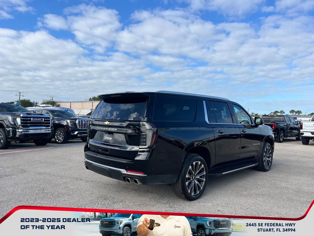 Used 2025 Chevrolet Suburban High Country w/ Sun And Tow Package image 7