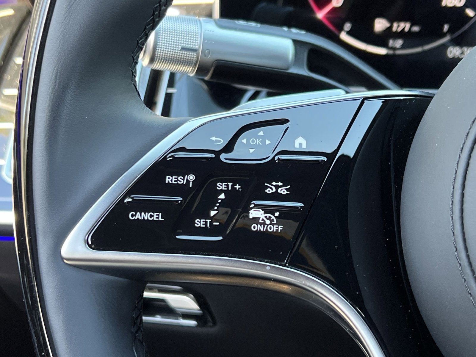 New 2026 Mercedes-Benz S 580 4MATIC Sedan image 31