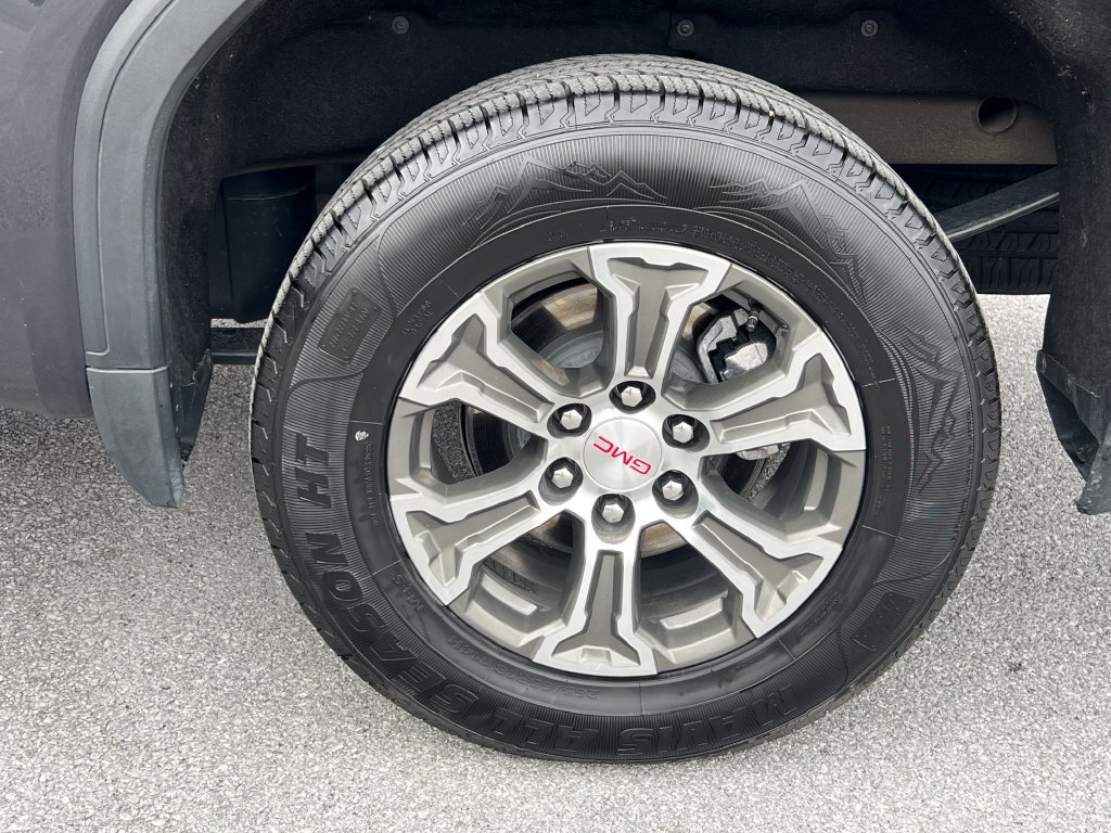 Used 2026 GMC Sierra 1500 SLT AWD/4WD image 19