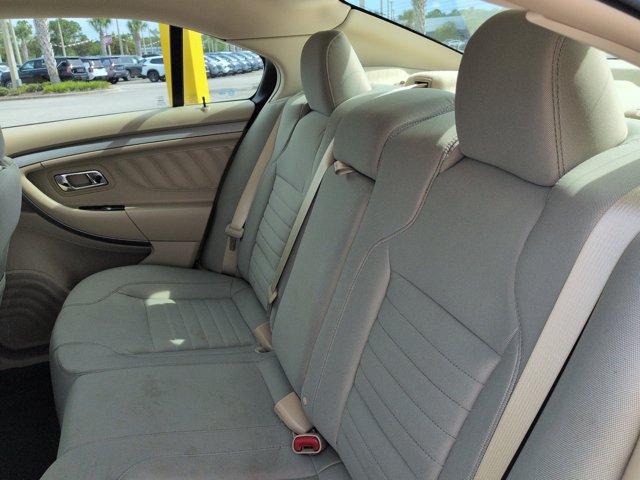 Used 2018 Ford Taurus SE FWD image 13
