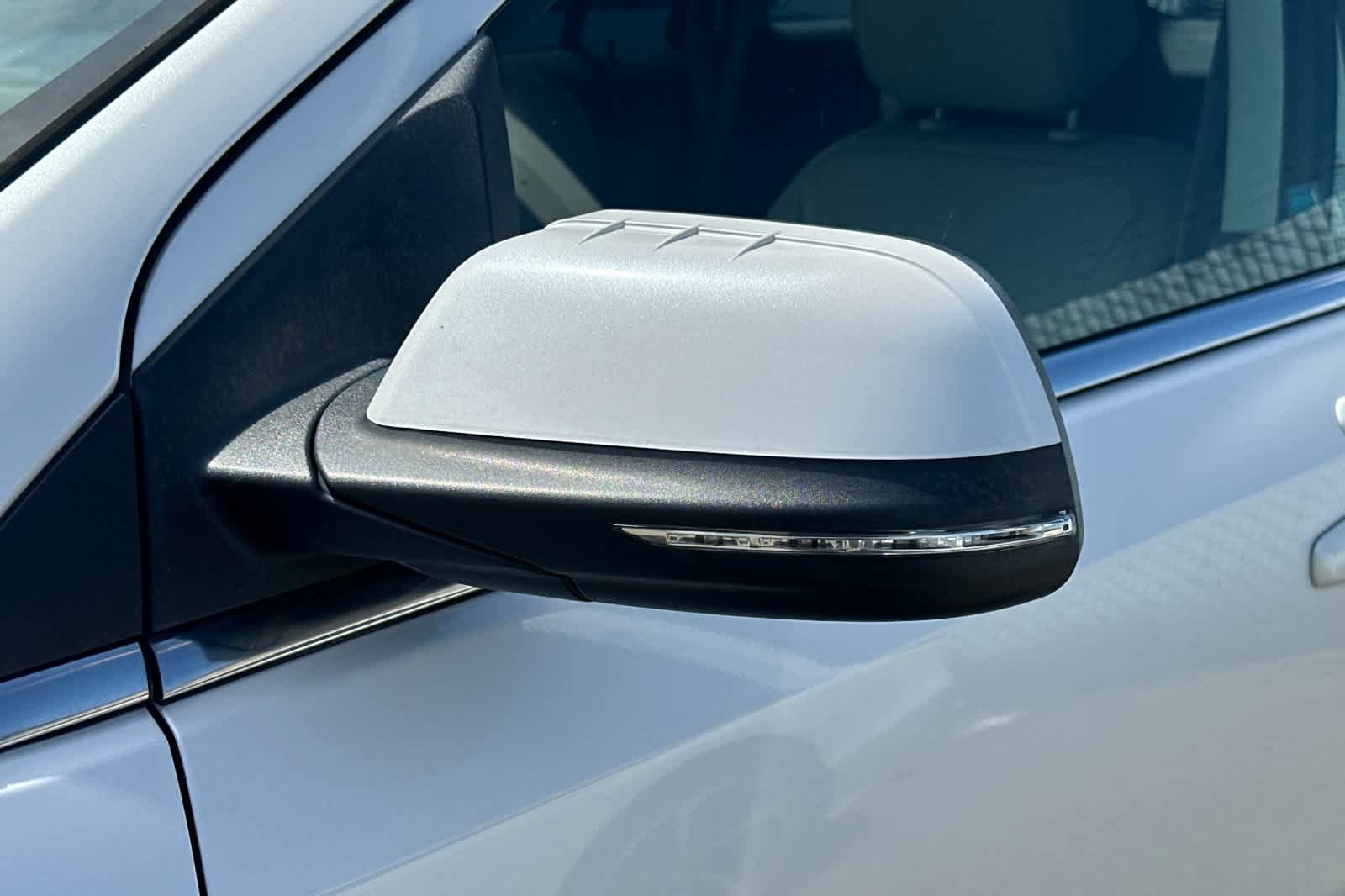 Used 2013 Ford Edge Limited FWD image 9