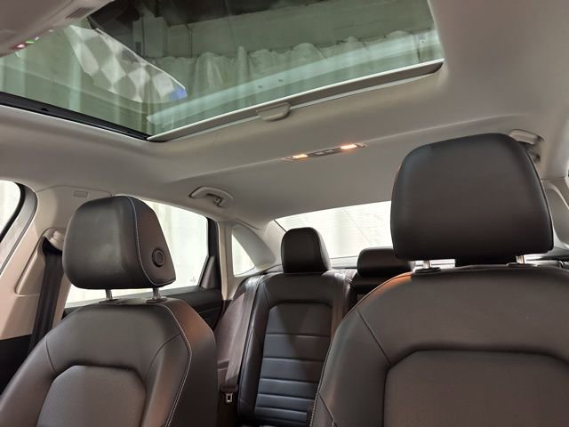 Certified 2023 Volkswagen Jetta SE w/ Panoramic Sunroof Package image 26