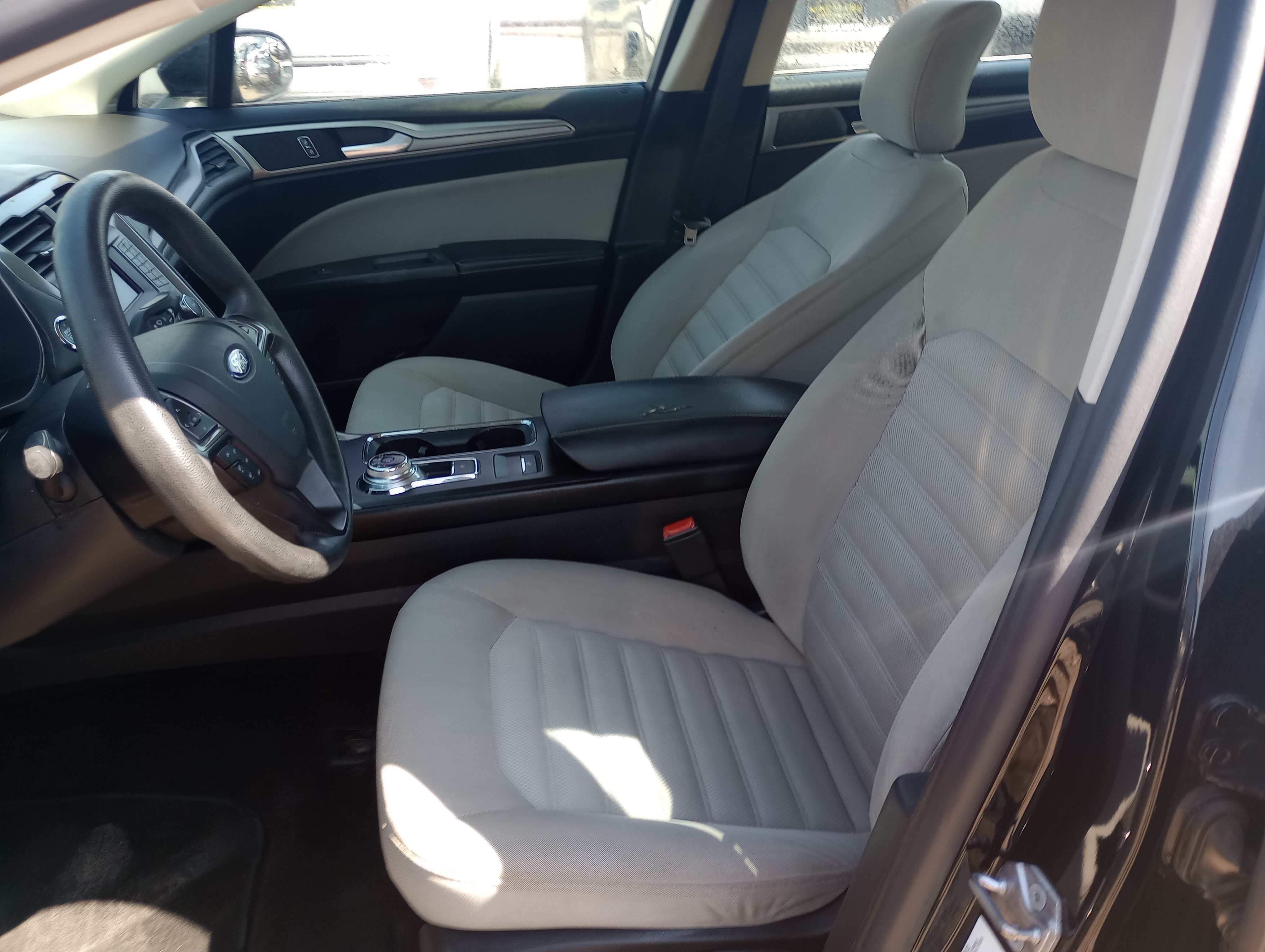 Used 2017 Ford Fusion S FWD image 10
