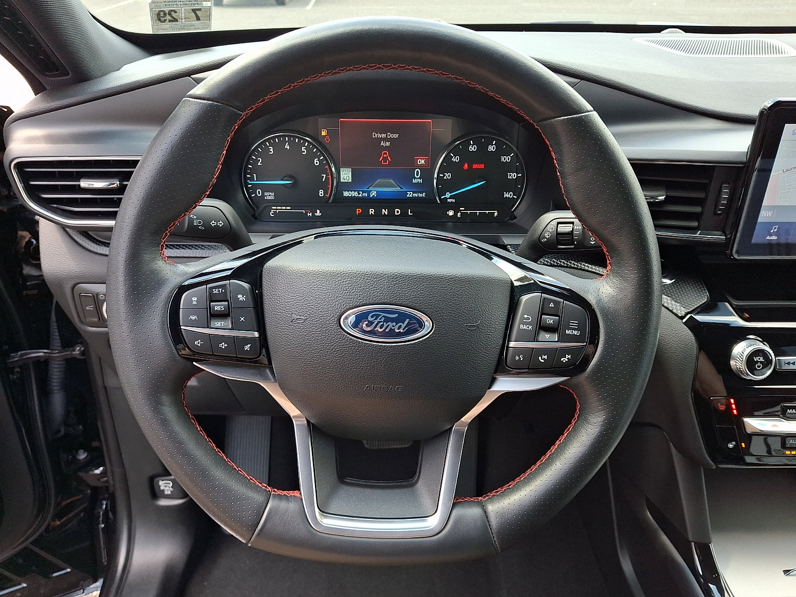 Used 2024 Ford Explorer ST-Line w/ Class IV Trailer Tow Package AWD/4WD image 23