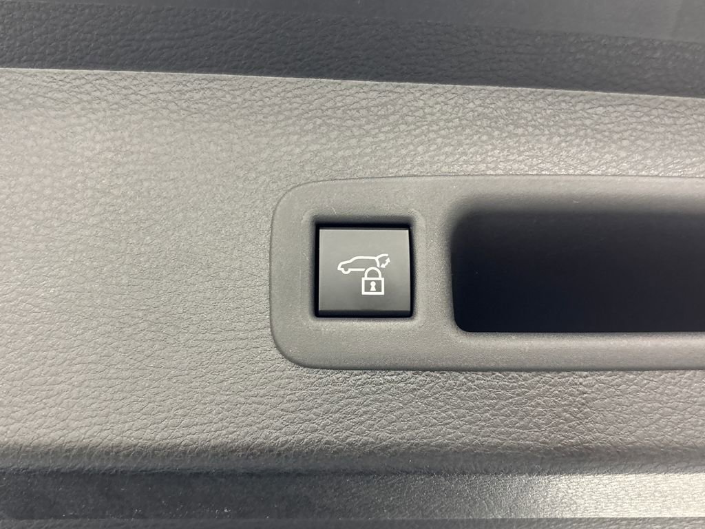 Certified 2026 Toyota Sienna XLE image 31