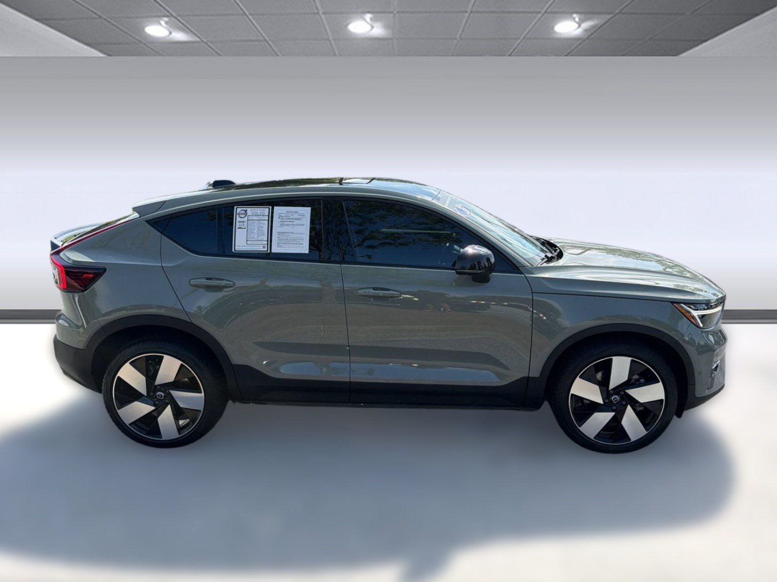 Certified 2023 Volvo C40 P8 Recharge Ultimate AWD/4WD image 8