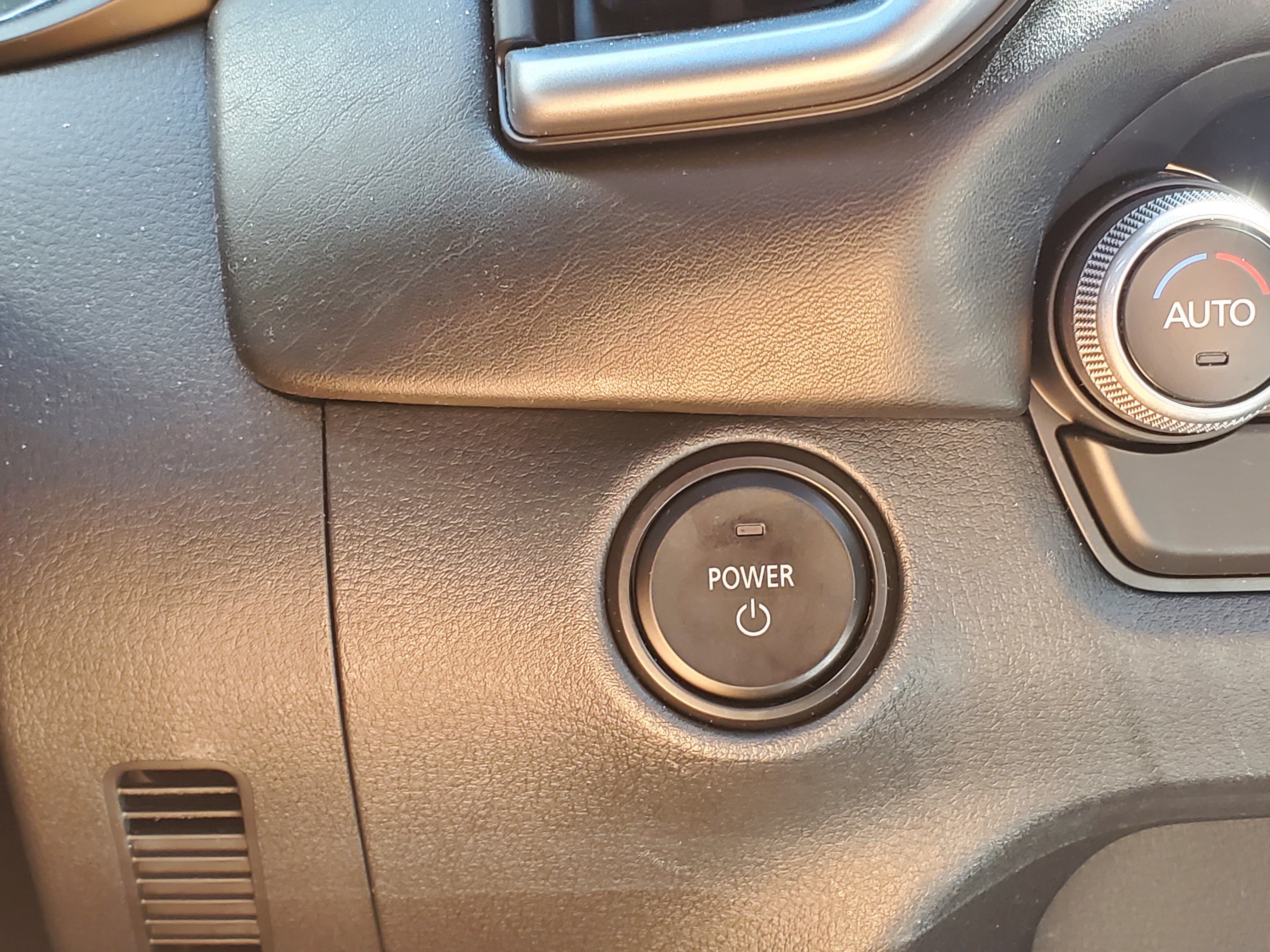 Used 2025 MAZDA CX-50 AWD 2.5 Hybrid w/ Premium Pkg image 30