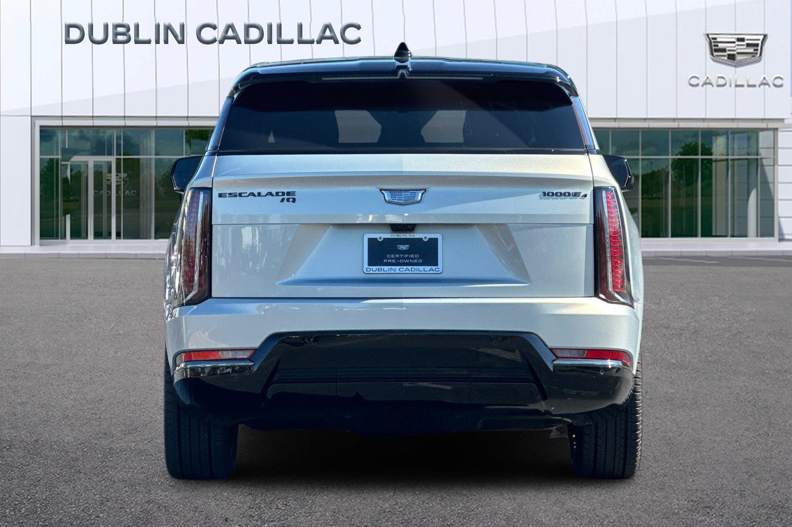 Used 2025 Cadillac Escalade IQ Sport 2 w/ LPO, ONYX Package AWD/4WD image 5
