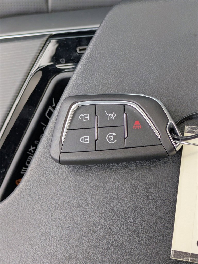 Used 2024 Cadillac Lyriq Luxury image 28