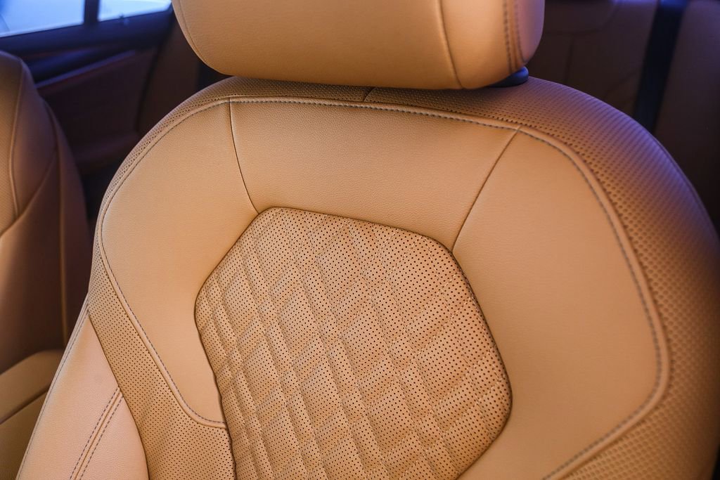 Certified 2023 BMW 540i w/ M Sport Package RWD image 22