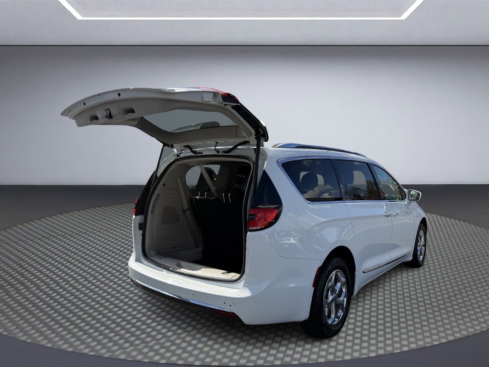 Used 2021 Chrysler Pacifica Limited image 9