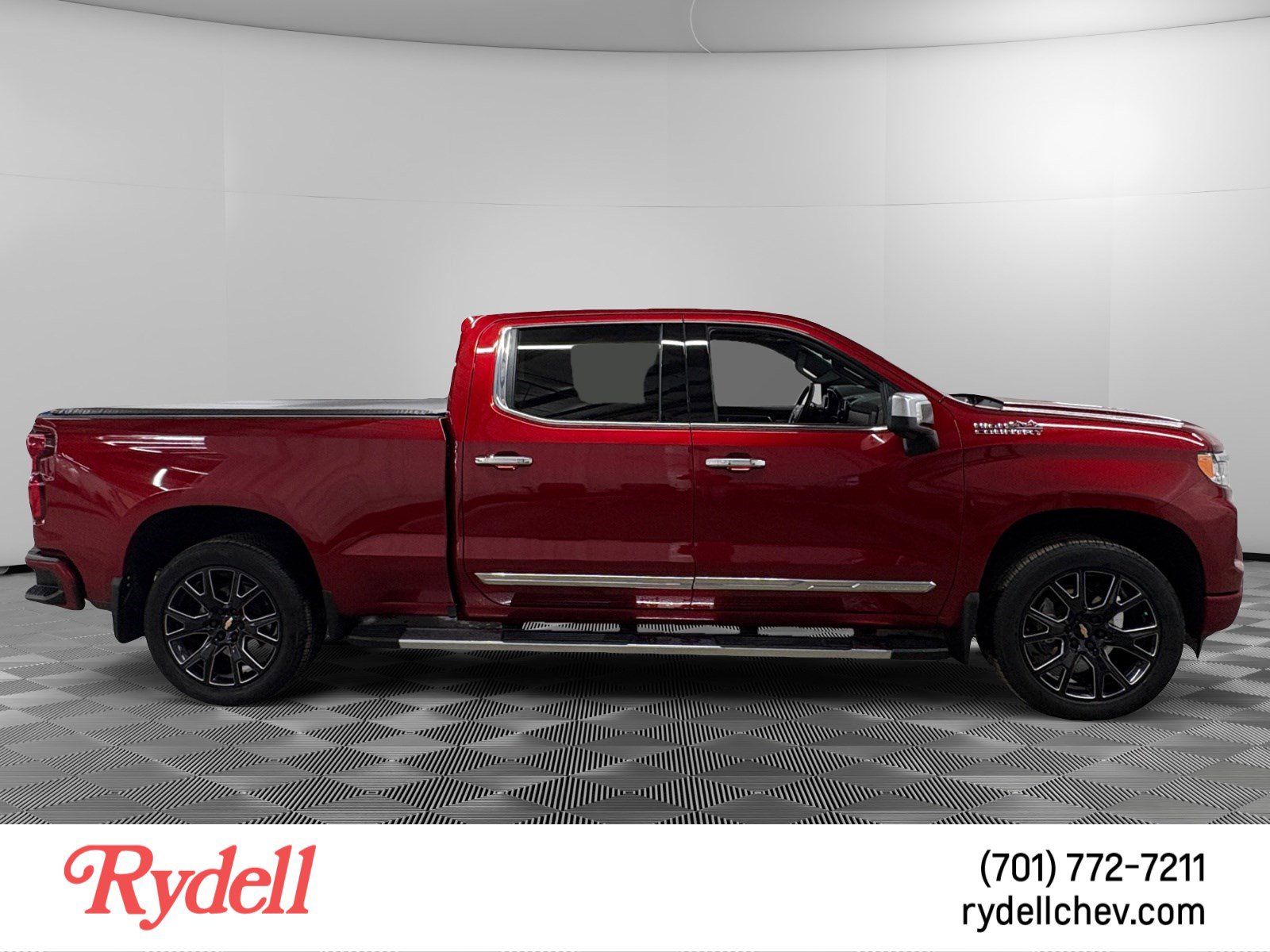 Used 2025 Chevrolet Silverado 1500 High Country w/ High Country Premium Package image 6