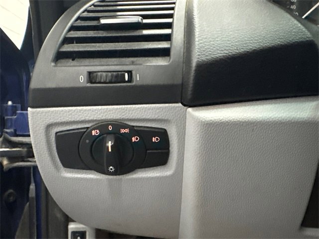 Used 2009 BMW 128i Convertible image 9