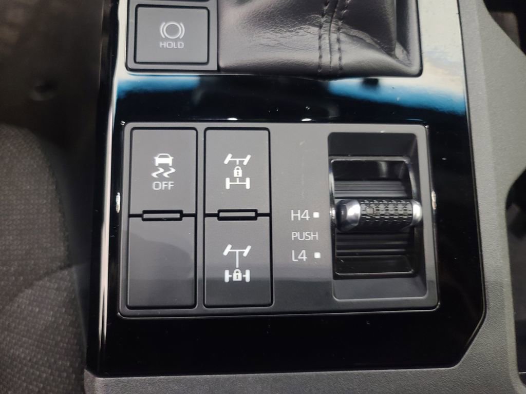 Used 2024 Toyota Land Cruiser image 39