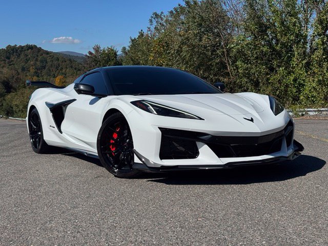 Used 2023 Chevrolet Corvette Z06 w/ Battery Protection Package RWD image 1