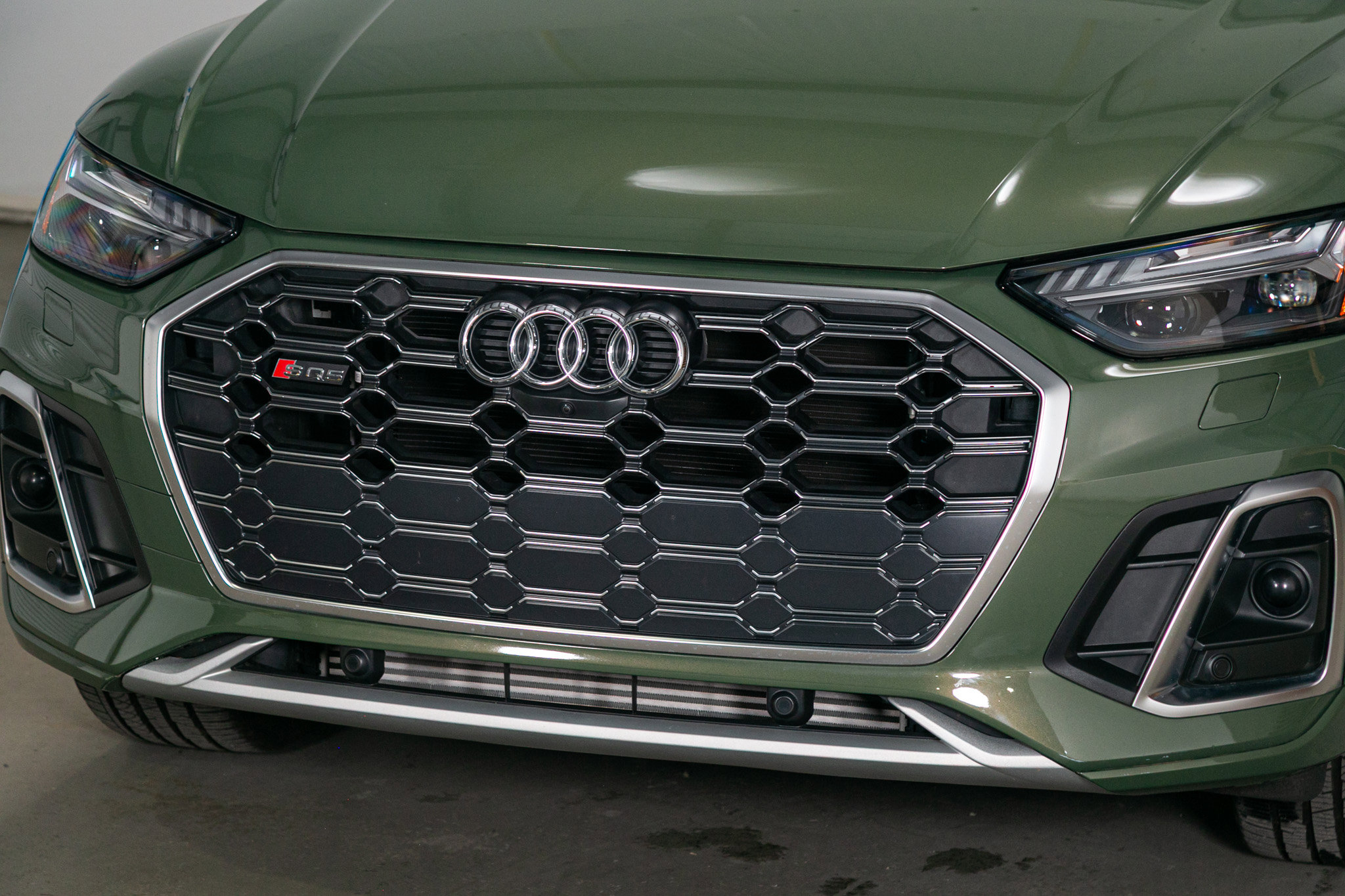 Used 2023 Audi SQ5 Prestige w/ Prestige Package image 13