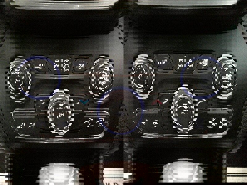 Used 2019 Jeep Cherokee Latitude Plus w/ Cold Weather Group image 20