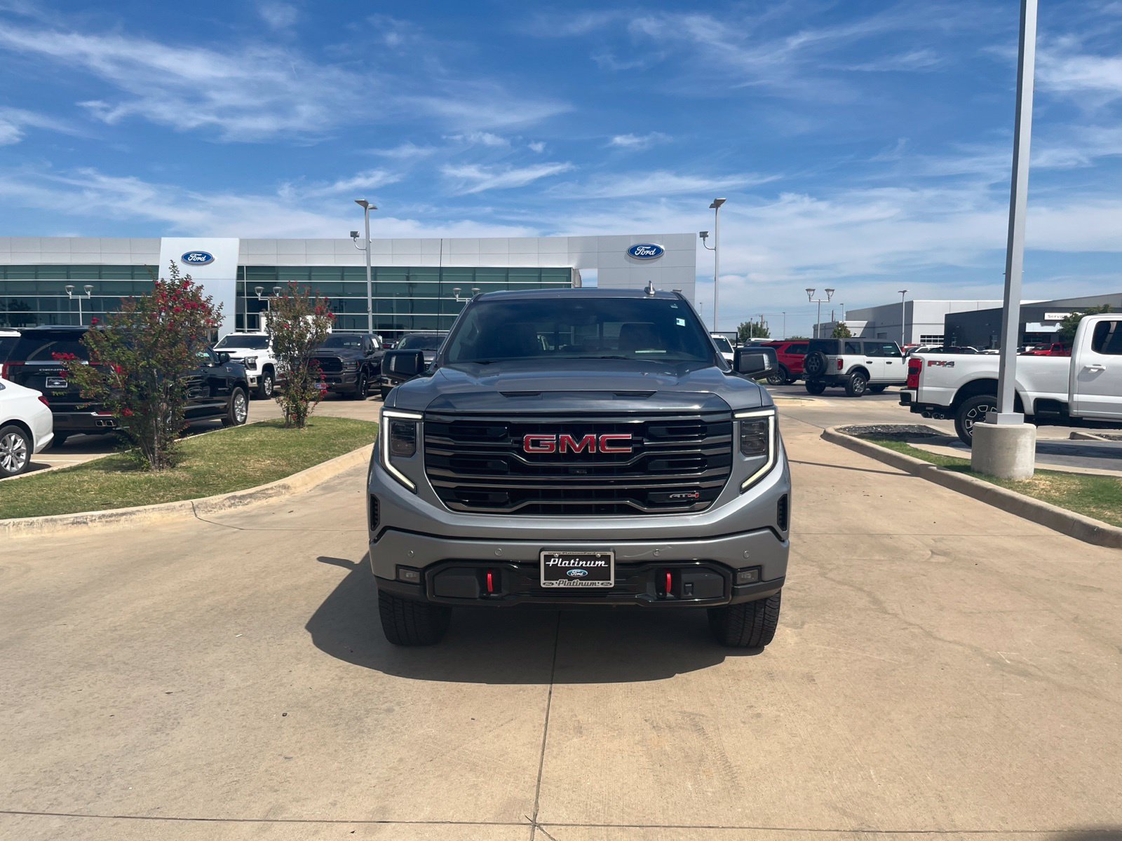 Used 2023 GMC Sierra 1500 AT4 w/ AT4 Premium Package AWD/4WD image 10