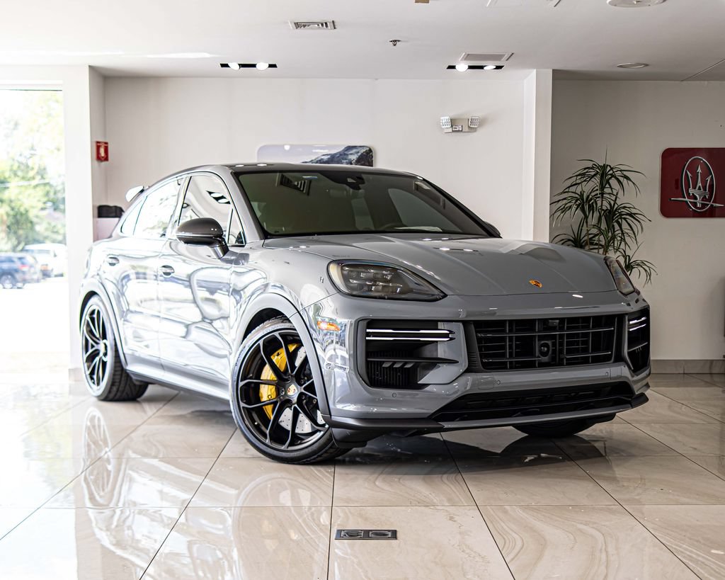 Used 2024 Porsche Cayenne Turbo GT AWD/4WD image 5