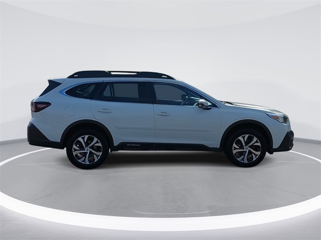 Used 2022 Subaru Outback Limited image 4