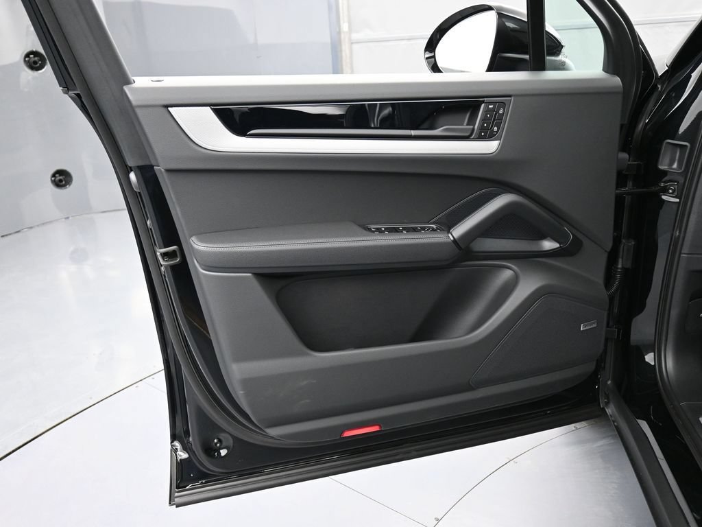 New 2026 Porsche Cayenne S AWD/4WD image 15
