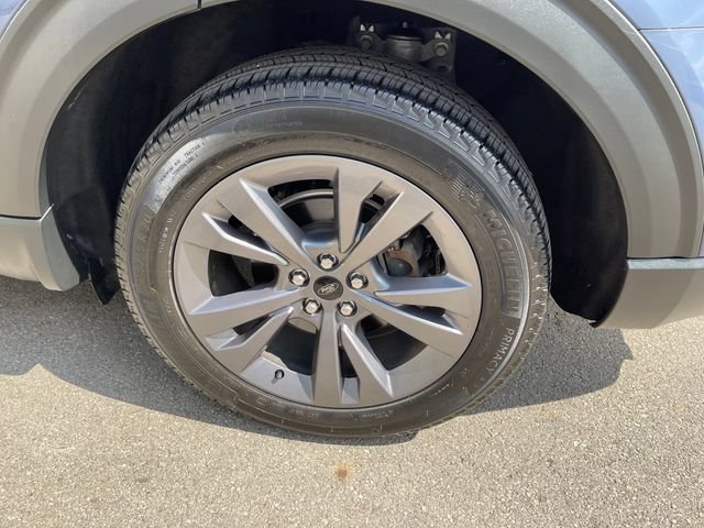 Used 2021 Ford Explorer XLT w/ Equipment Group 202A AWD/4WD image 46