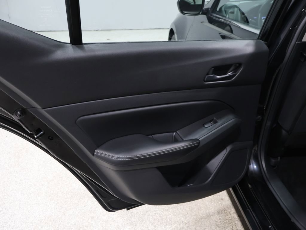 Used 2024 Nissan Altima 2.5 SV image 19