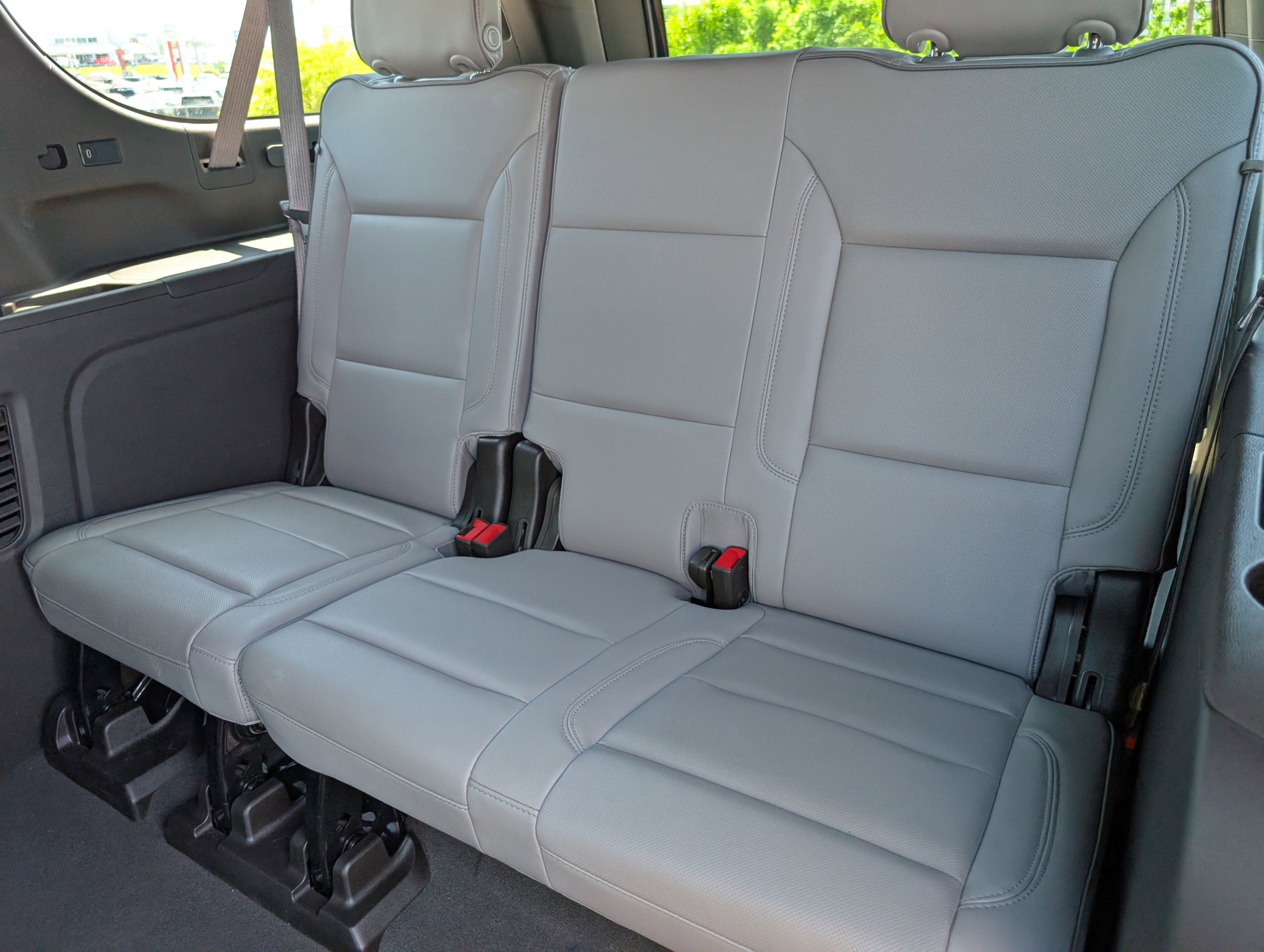 Used 2021 GMC Yukon XL SLT w/ SLT Premium Package image 13