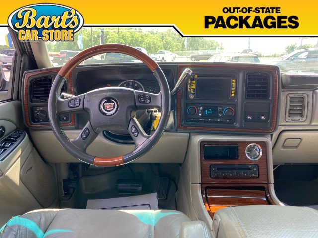 Used 2004 Cadillac Escalade AWD image 23