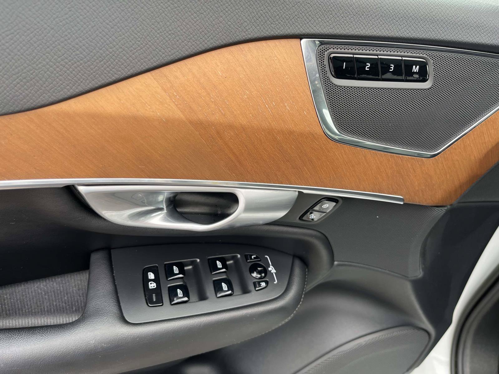Certified 2023 Volvo XC90 B5 Plus w/ Protection Package AWD/4WD image 19