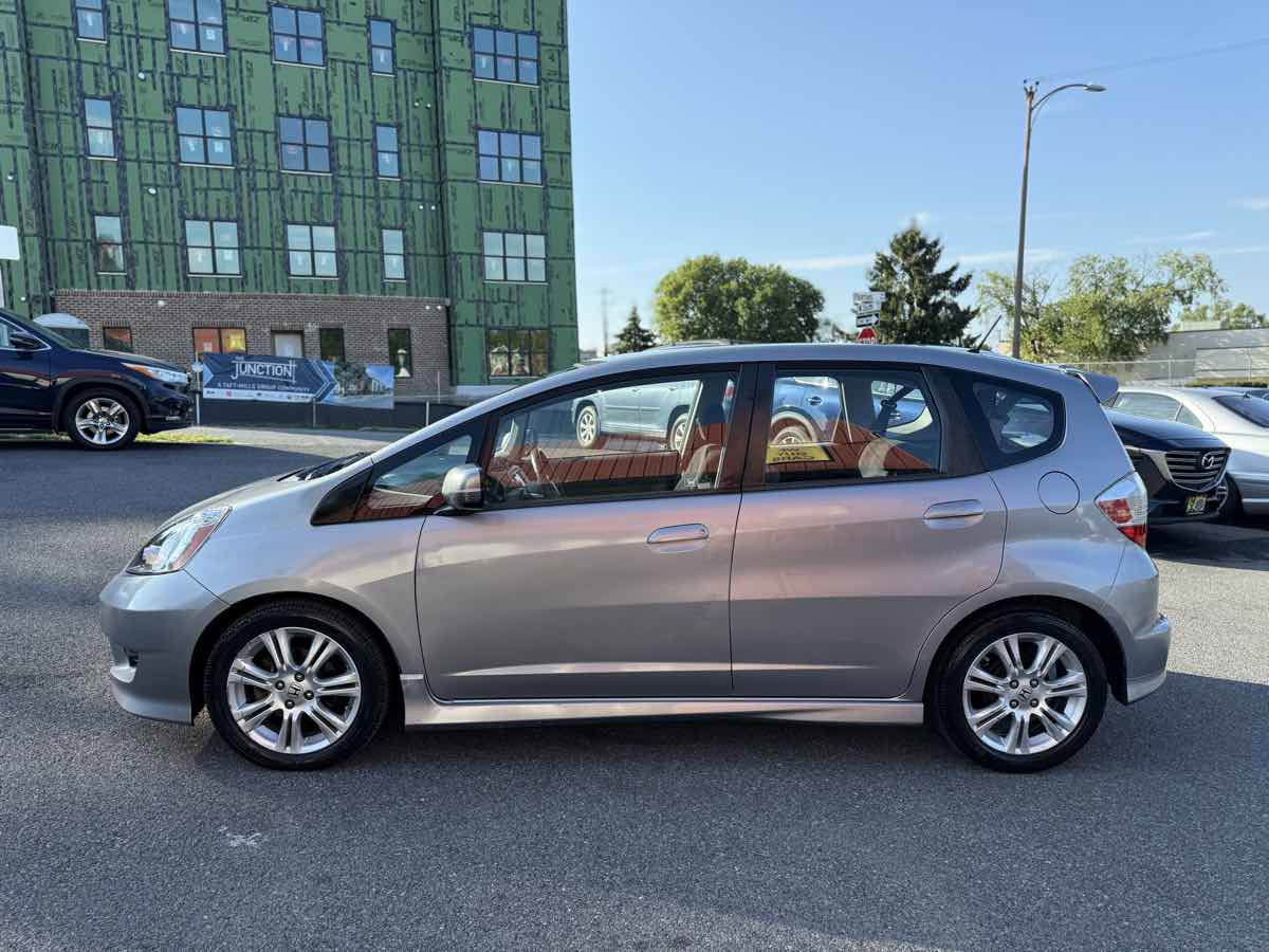 Used 2009 Honda Fit Sport image 4