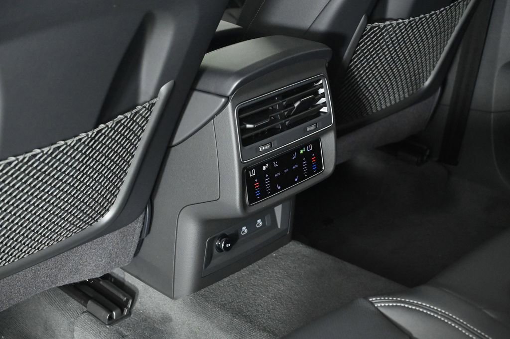 New 2026 Audi Q8 Premium Plus image 18