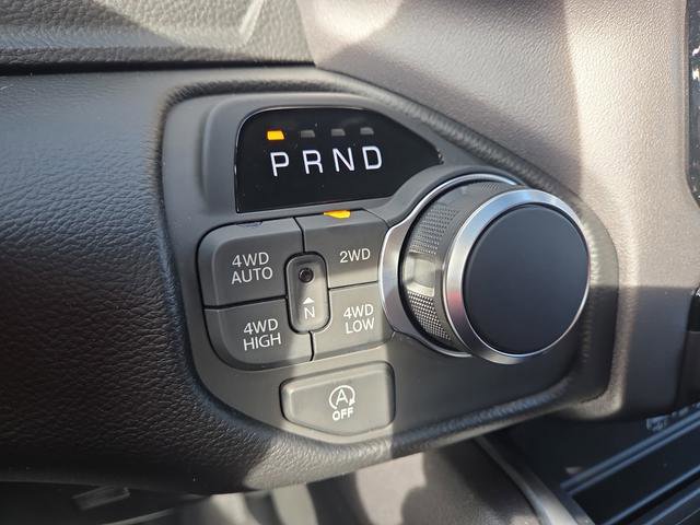 New 2026 RAM 1500 4x4 Crew Cab image 21