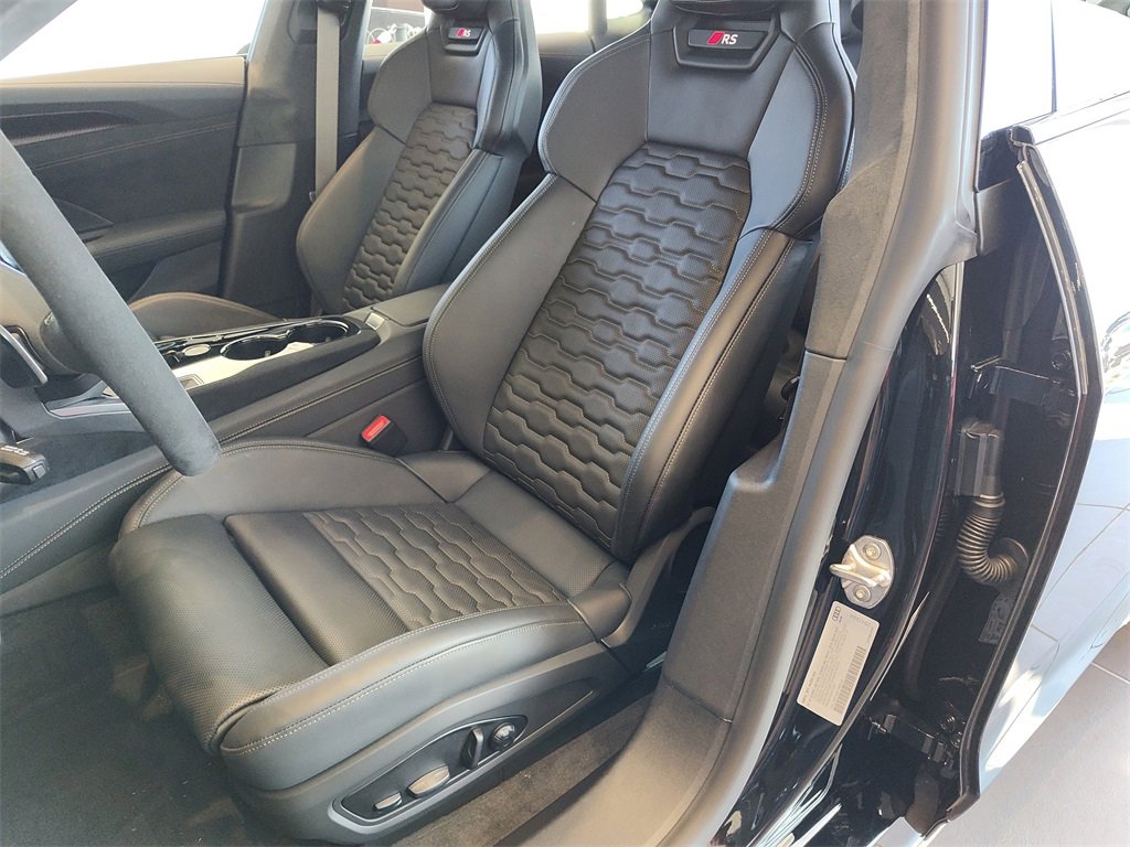 New 2026 Audi RS e-tron GT performance image 5