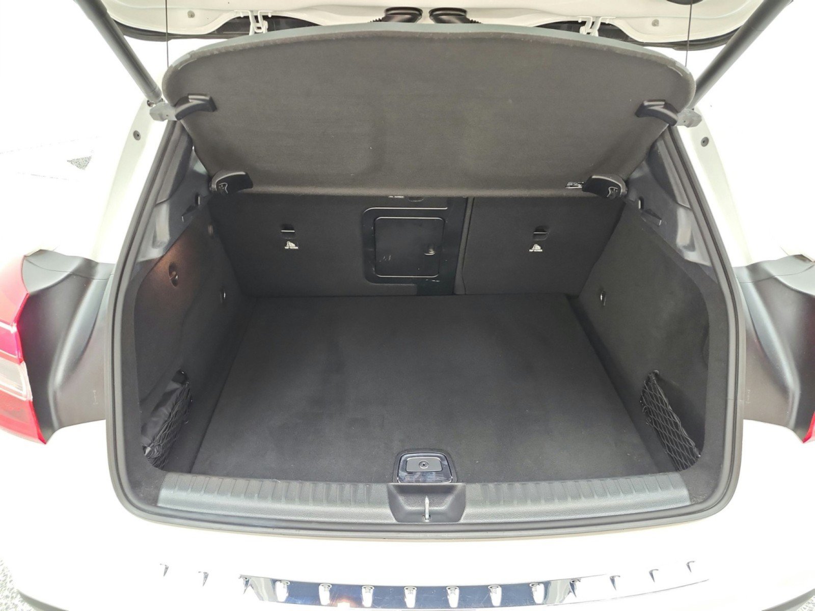 Certified 2020 Mercedes-Benz GLA 250 4MATIC image 22