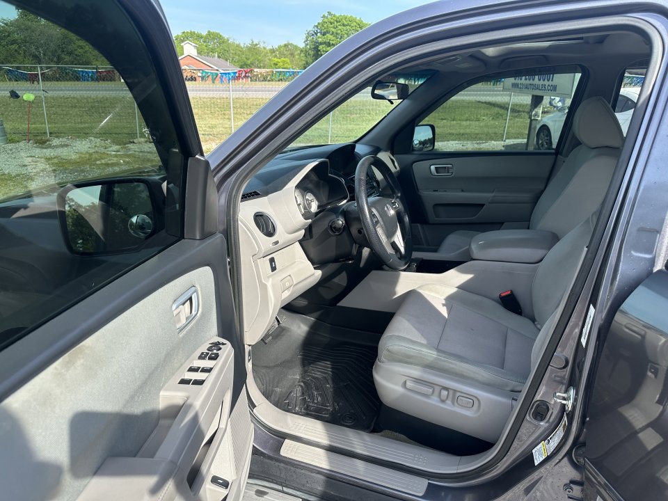 Used 2015 Honda Pilot SE image 16