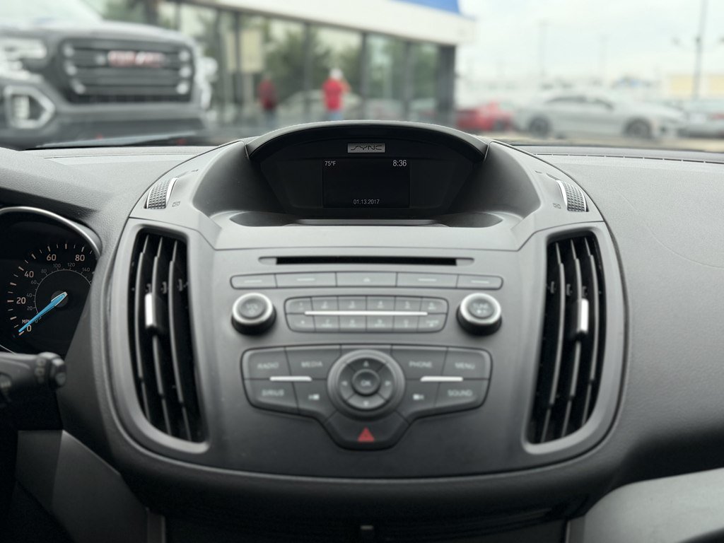 Used 2017 Ford Escape SE FWD image 16