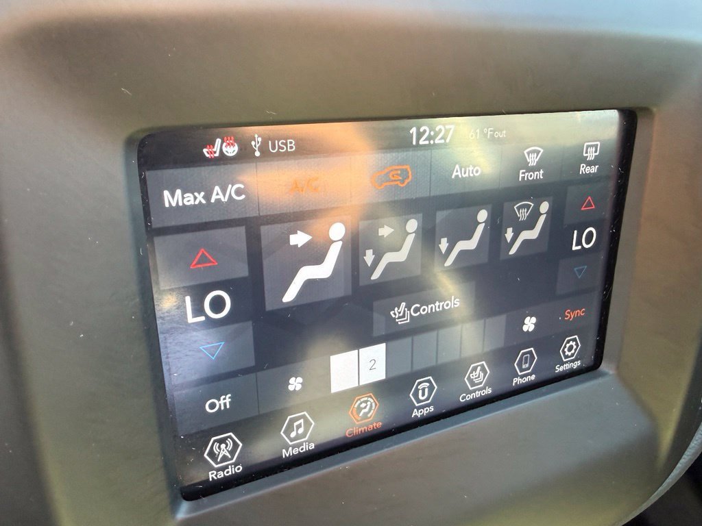 Used 2019 Jeep Compass Latitude w/ Popular Equipment Group AWD/4WD image 30