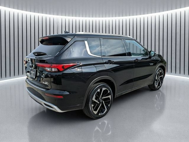 Used 2024 Mitsubishi Outlander SEL AWD/4WD image 4