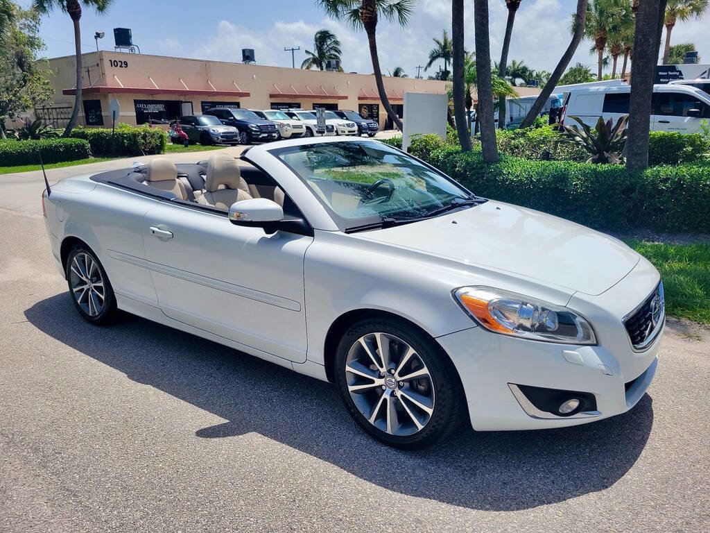 Used 2013 Volvo C70 T5 image 3