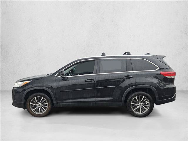 Used 2019 Toyota Highlander XLE FWD image 10