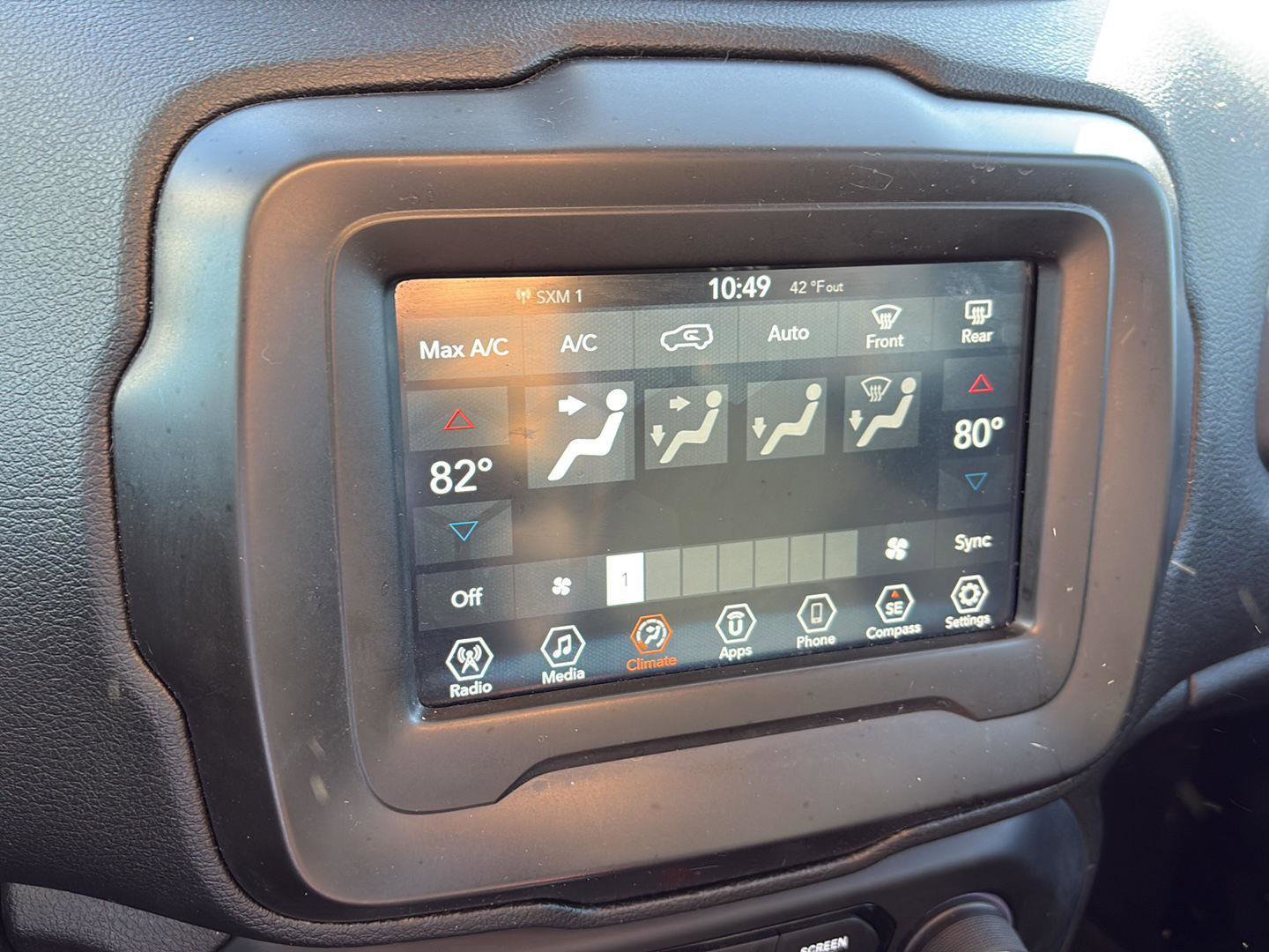 Used 2019 Jeep Renegade Altitude w/ Quick Order Package 2XM image 19