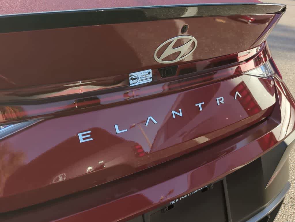 New 2026 Hyundai Elantra SEL Sport Premium FWD image 13