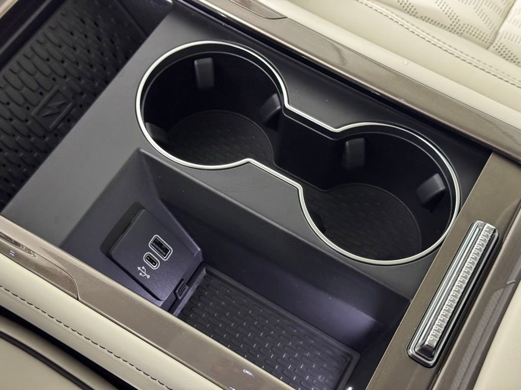 New 2026 Lincoln Nautilus Black Label AWD/4WD image 35