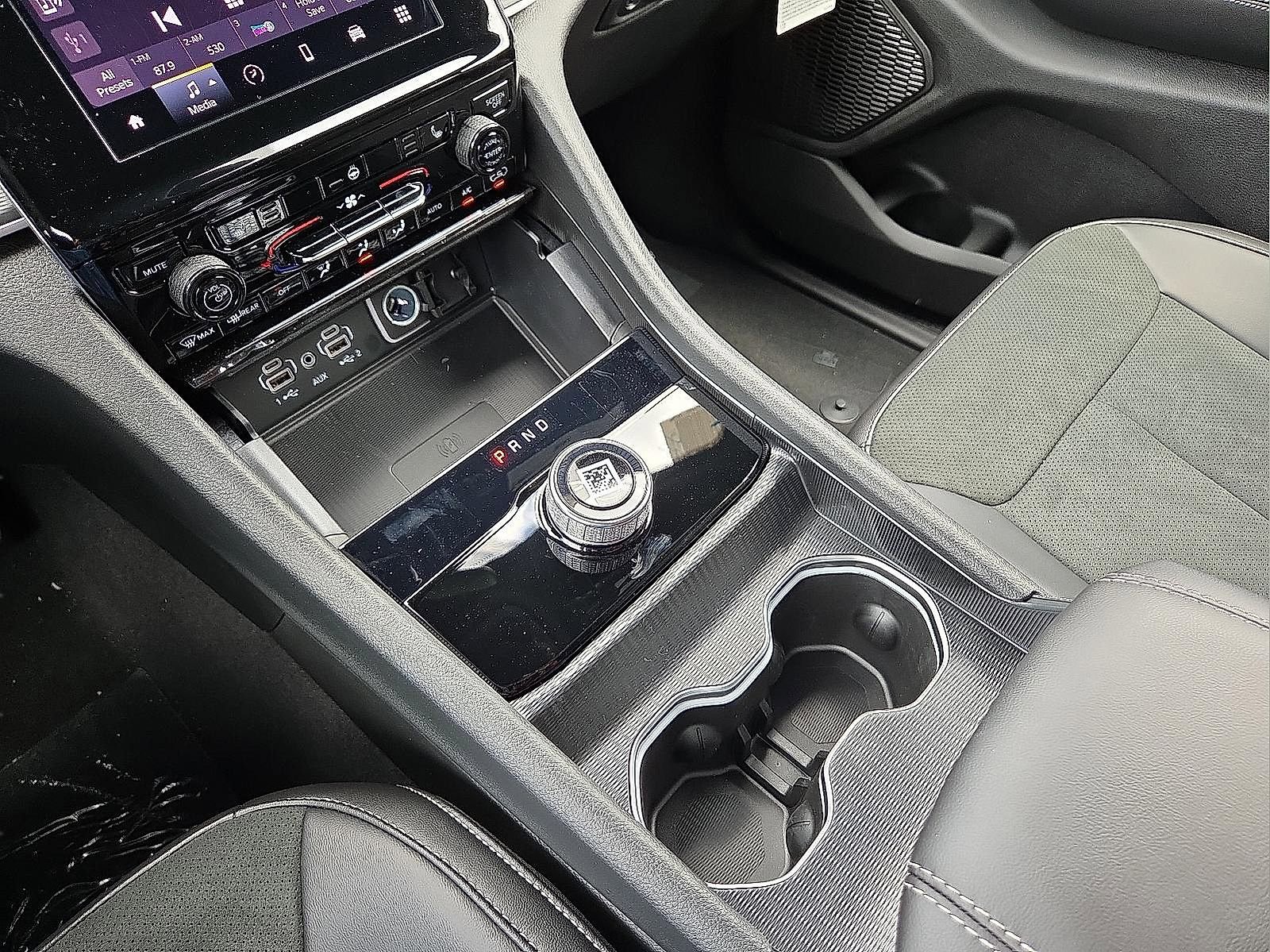 New 2025 Jeep Grand Cherokee L Altitude image 25