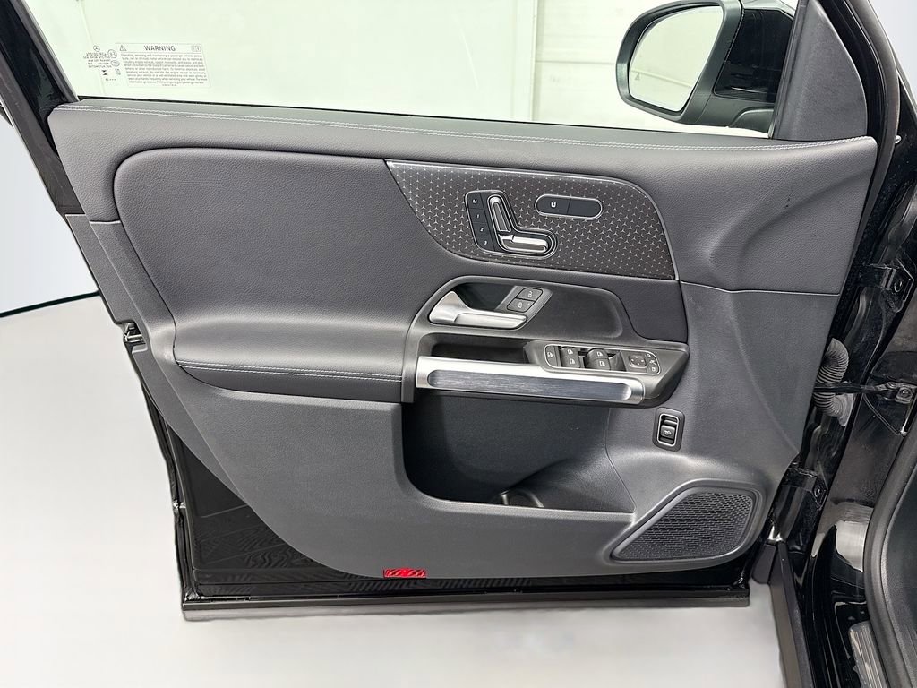 Certified 2025 Mercedes-Benz GLB 250 image 22