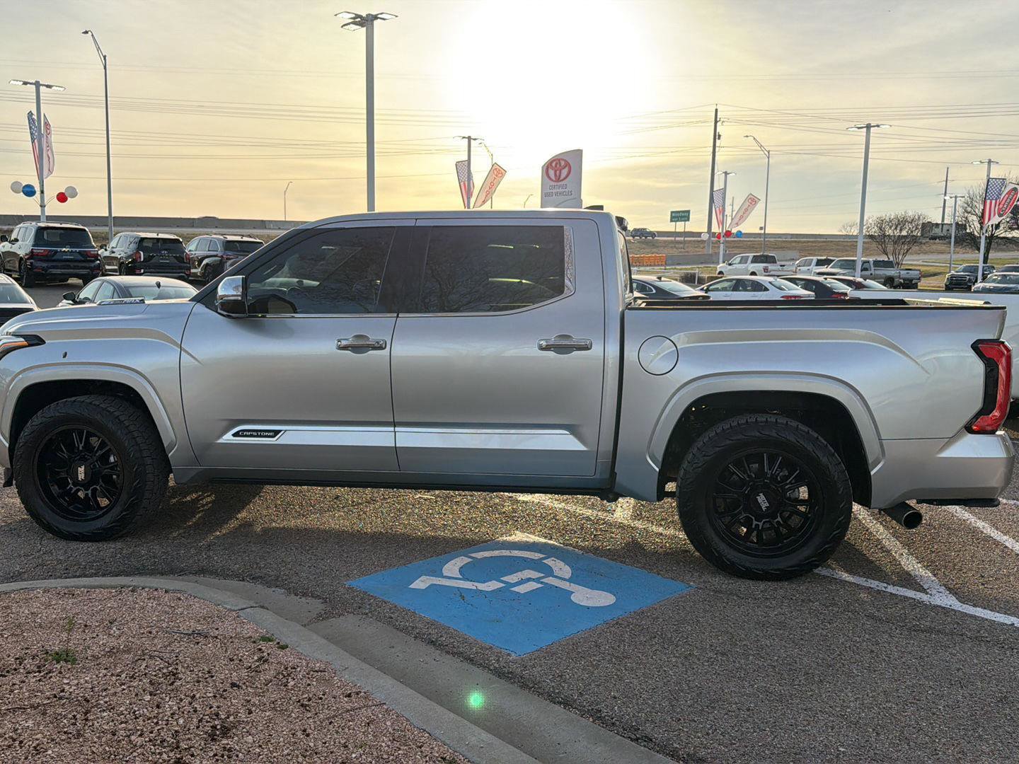 Used 2023 Toyota Tundra Capstone AWD/4WD image 9