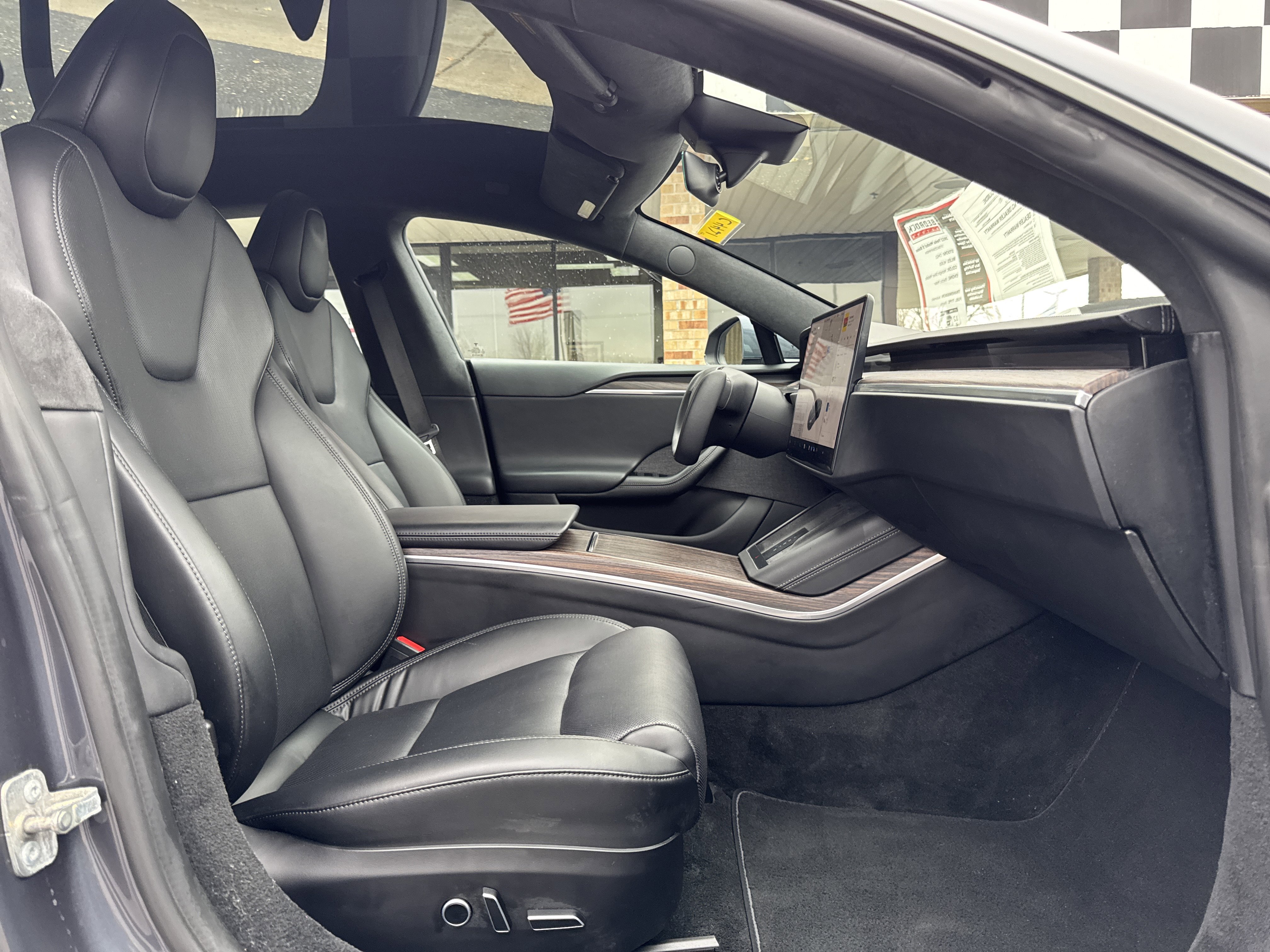 Used 2022 Tesla Model S image 29