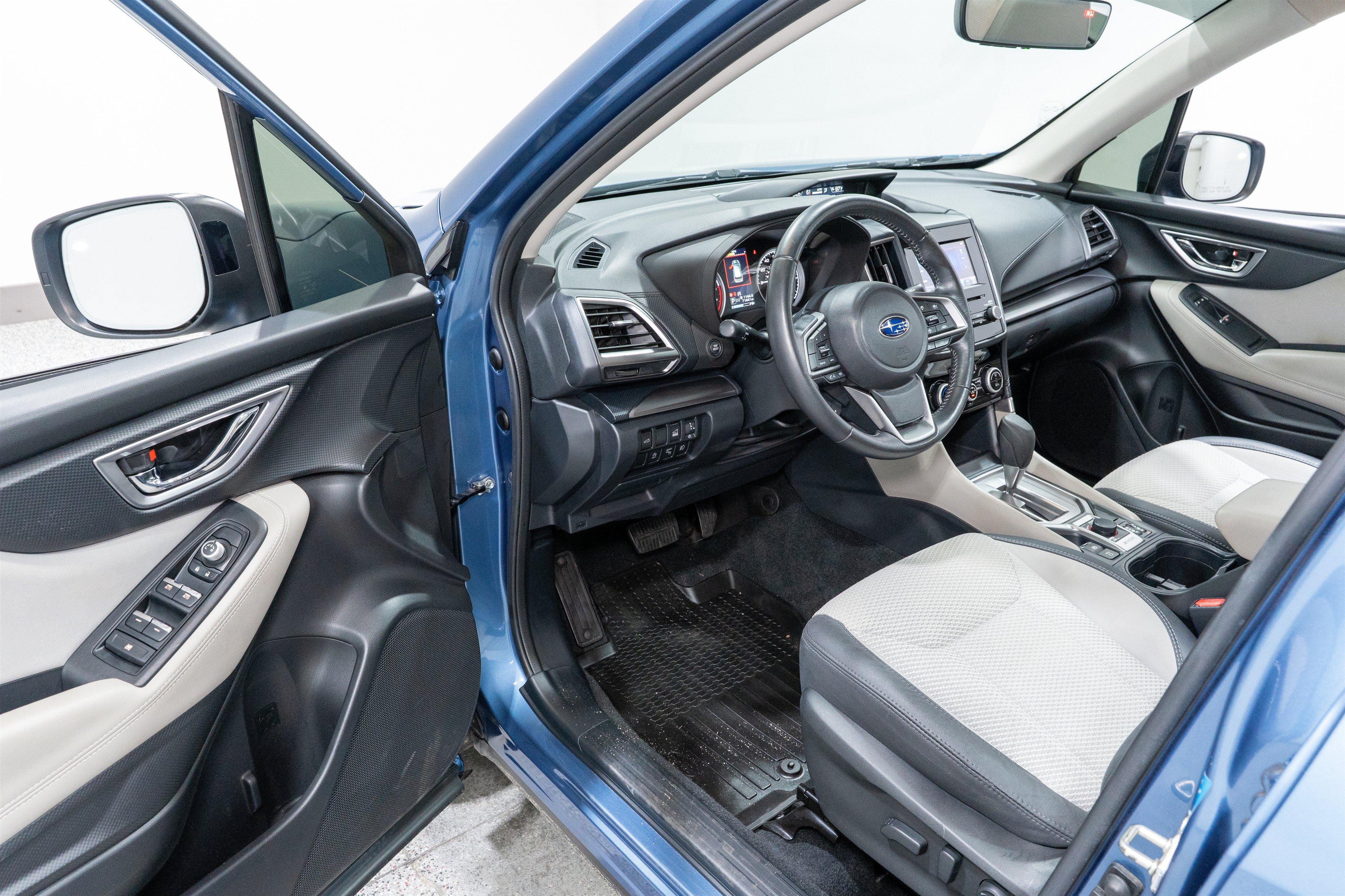 Used 2019 Subaru Forester Premium AWD/4WD image 12