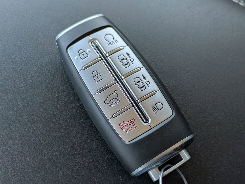 Used 2023 Genesis Electrified GV70 Advanced image 33